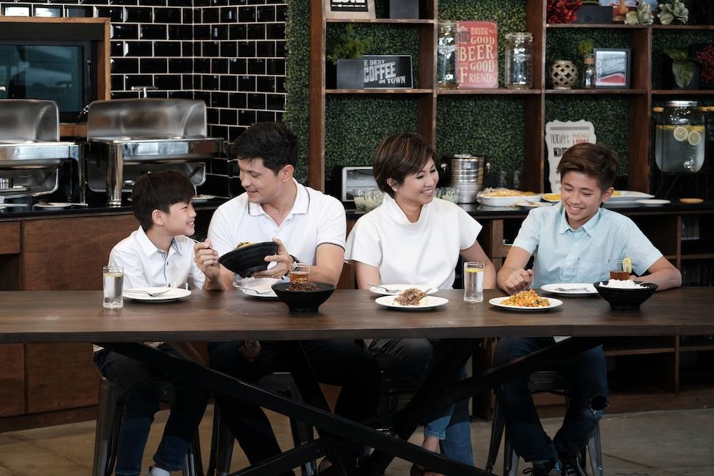 ยู โฮเต็ล มากาตี Hotel Makati City ภายนอก รูปภาพ
